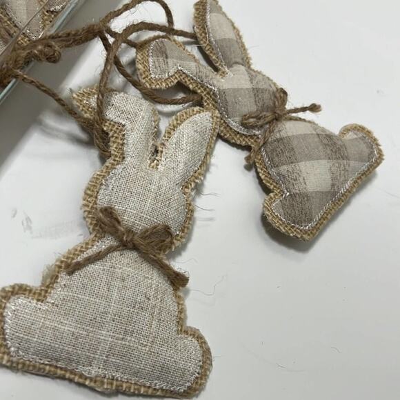 NWT COTTONTAIL LANE EASTER BUNNY RABBIT 6 ft GARLAND - Picture 3 of 4